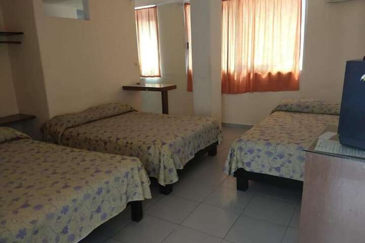 Room 6 of 25