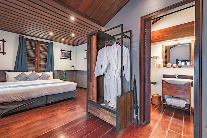 Room 20 of 93