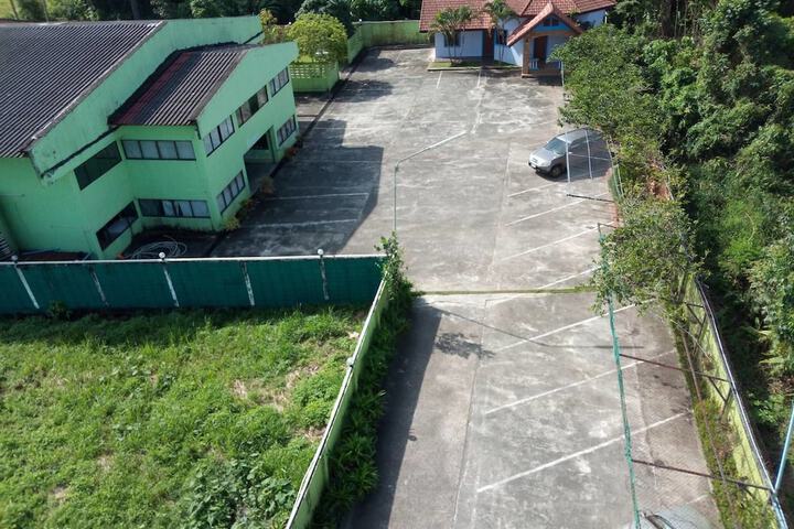 Property Grounds 16 of 18