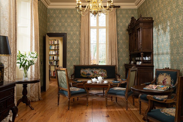 Room 33 of 68