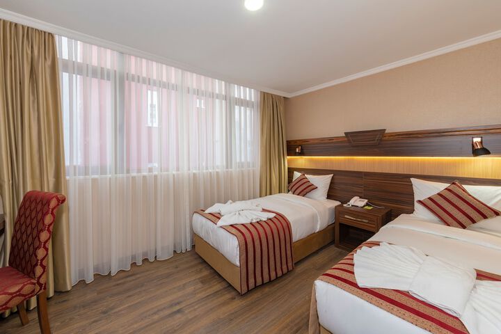 Room 16 of 46