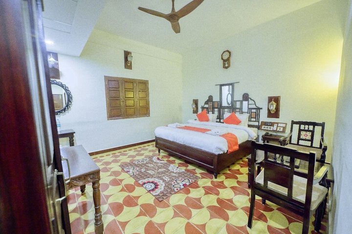 Room 7 of 10