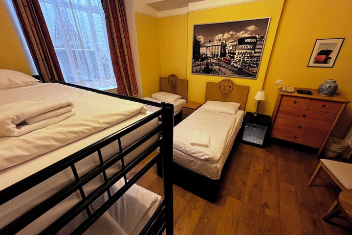 Room 40 of 81