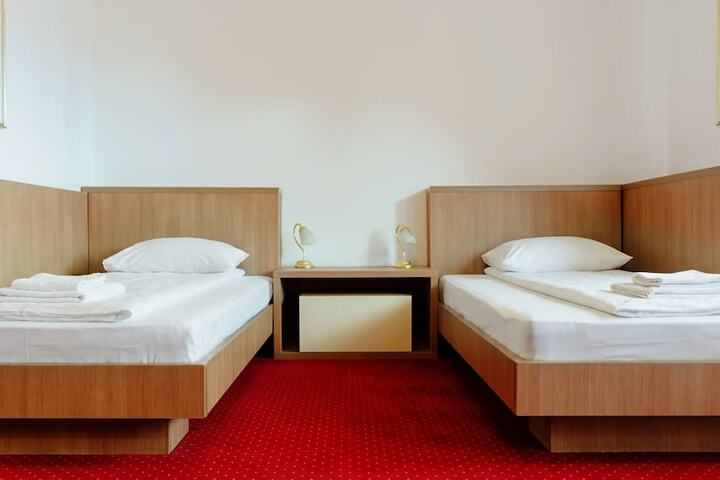 Room 14 of 191