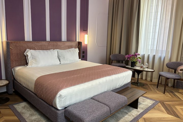 Room 9 of 85