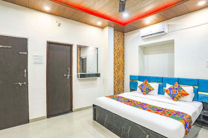 Room 17 of 23