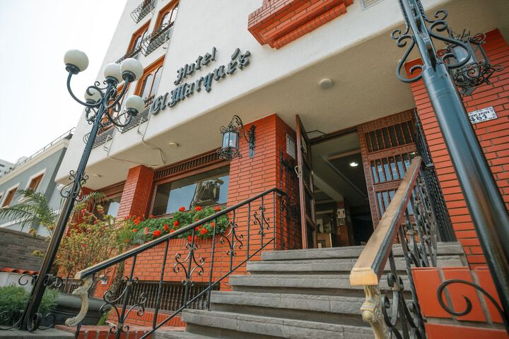 Ayenda El Marques