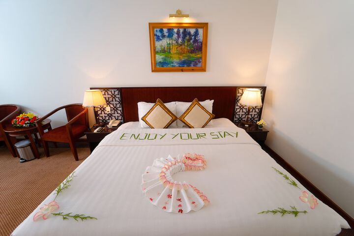 Room 20 of 194