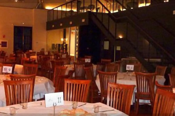 Dining 38 of 85