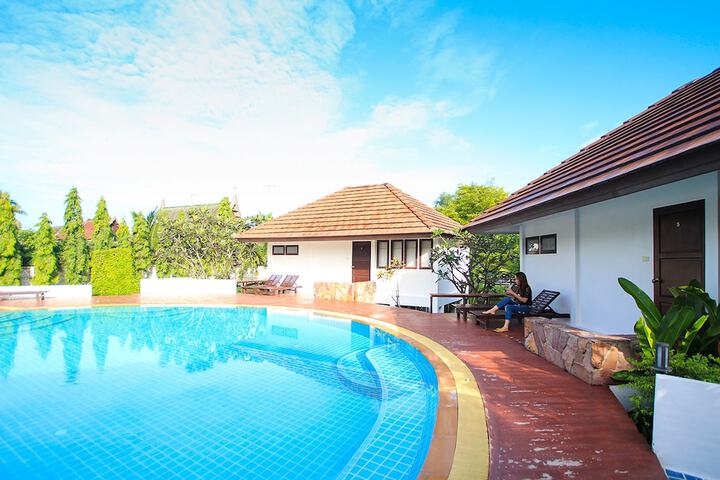 Hotel with Pool