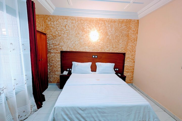 Room 23 of 46