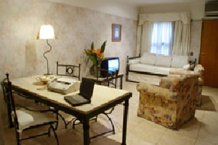Room 11 of 21