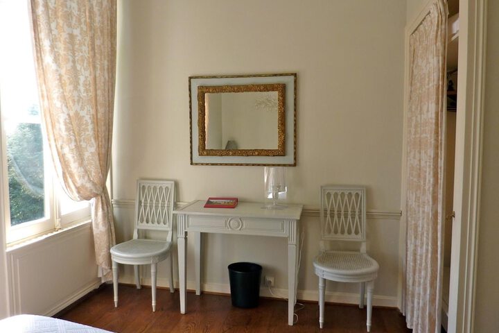Room 10 of 35