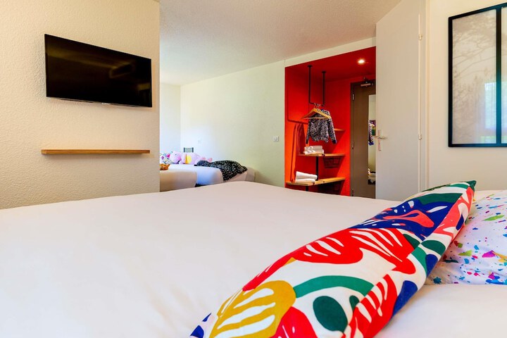 Hotel 75 of 83