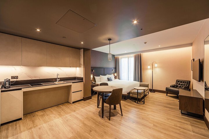 Room 35 of 132