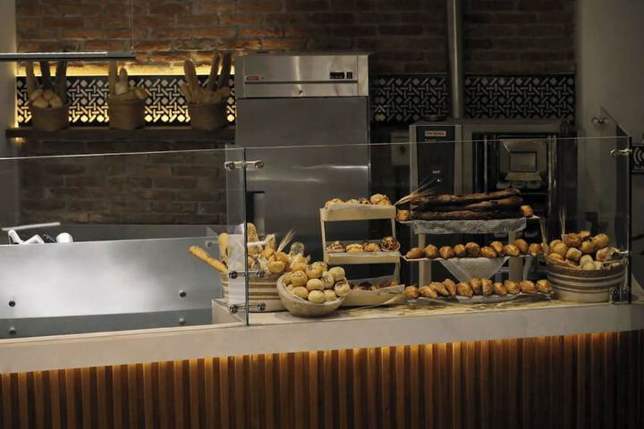 Breakfast/Coffee Service 102 of 176
