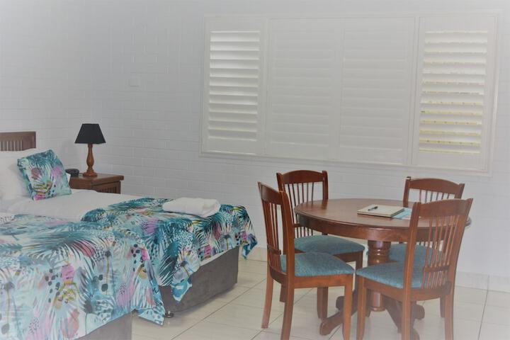 Room 7 of 94
