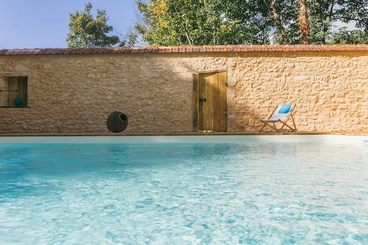 Pool 16 of 28