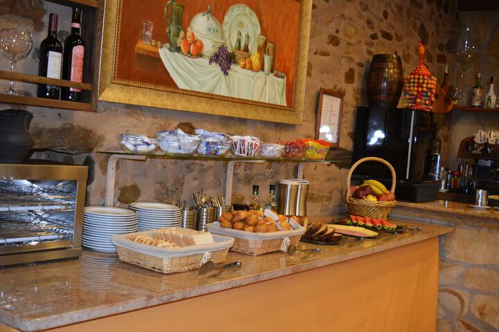Breakfast/Coffee Service 33 of 47