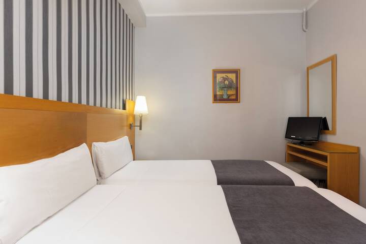 Room 21 of 73