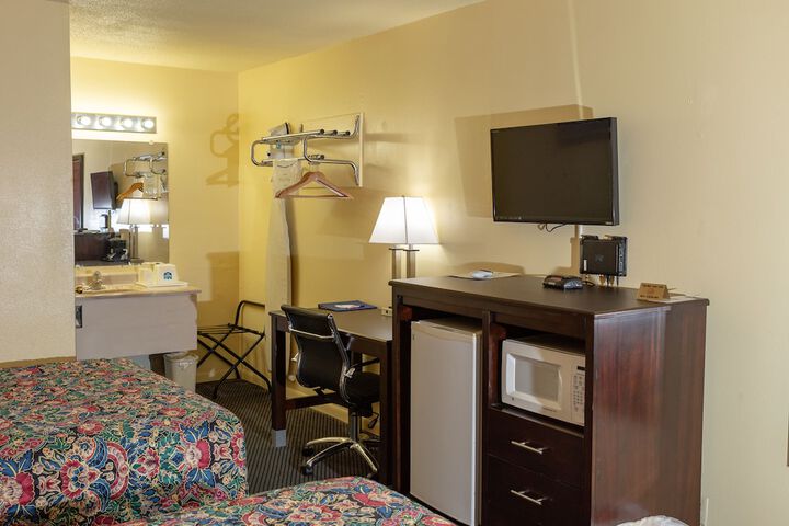 Room 9 of 35
