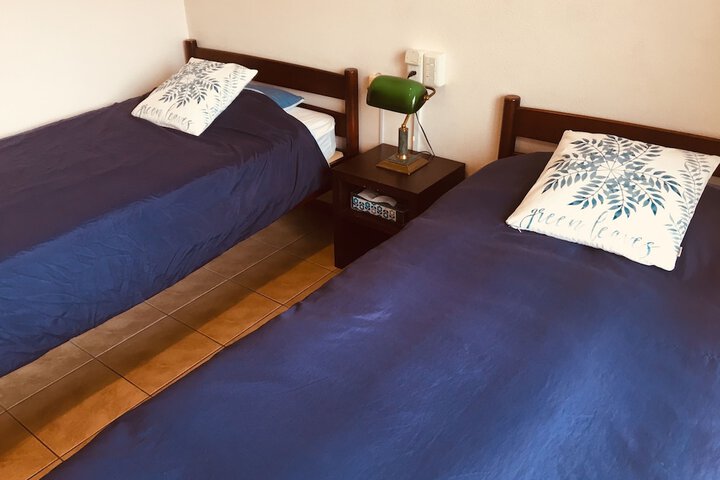 Room 10 of 99