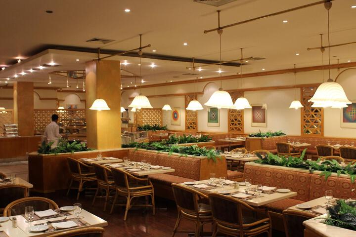 Dining 5 of 23