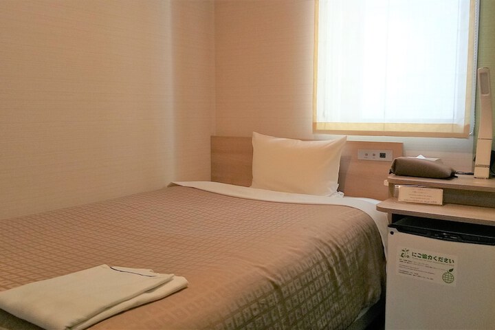 Room 12 of 41