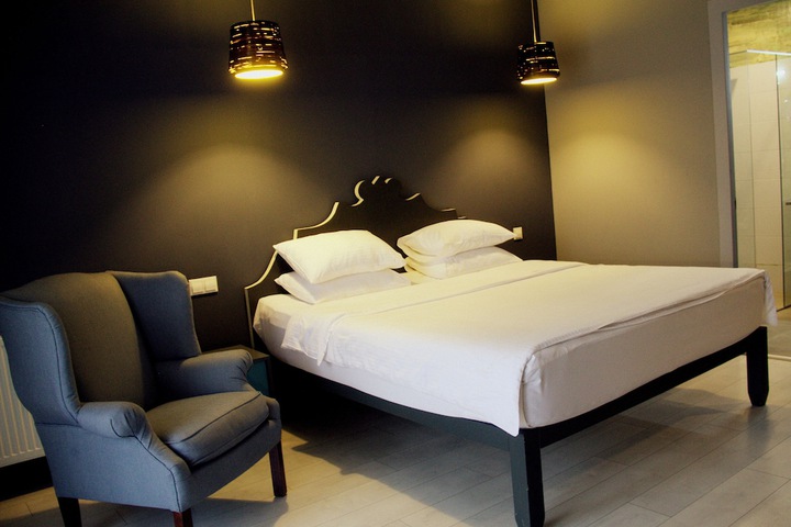 Room 19 of 36