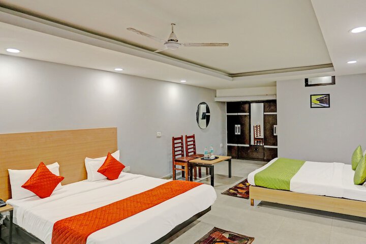 Room 12 of 19