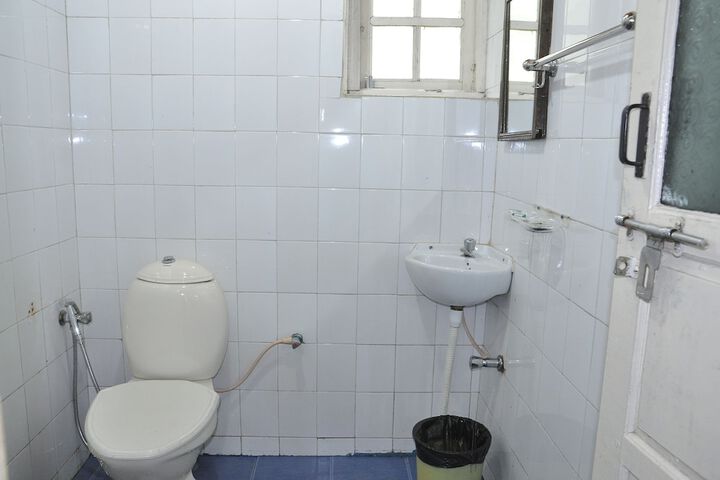 Room 84 of 122