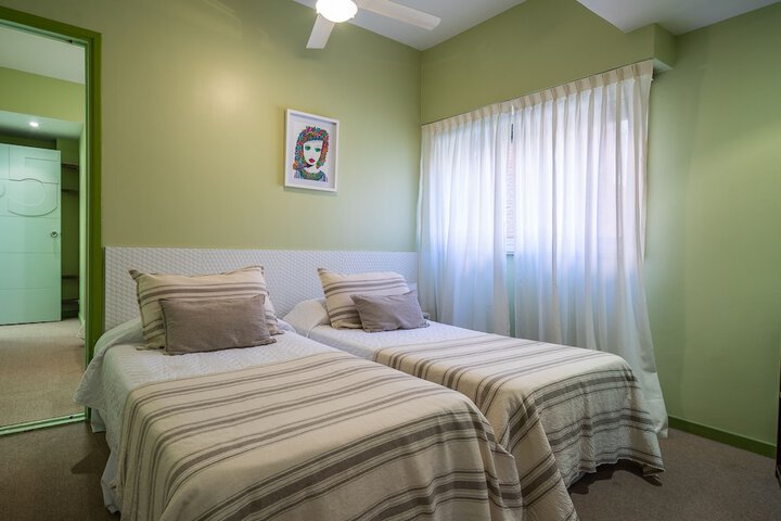 Room 8 of 22