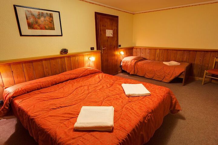 Room 15 of 40