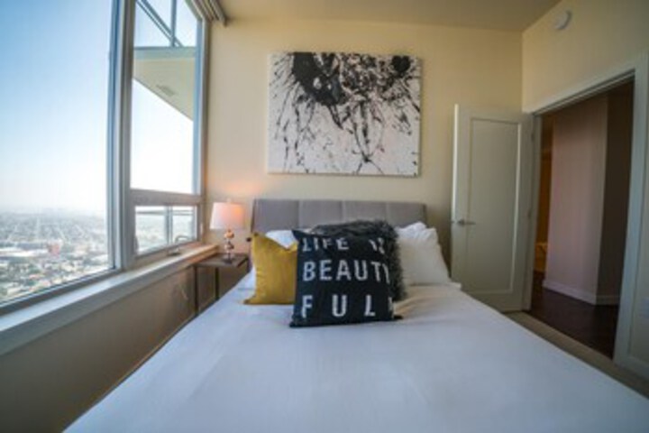Room 51 of 57
