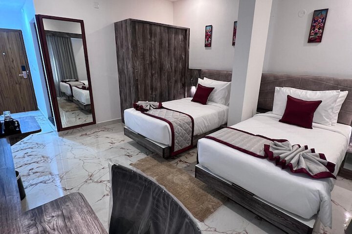 Room 7 of 20
