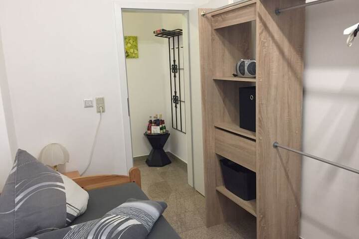 Room 5 of 101
