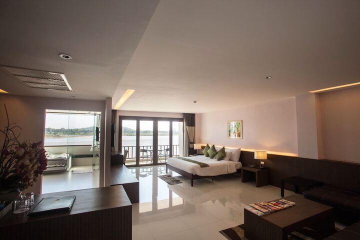 Room 4 of 54