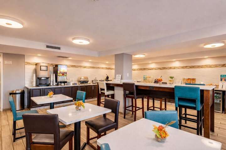Breakfast area