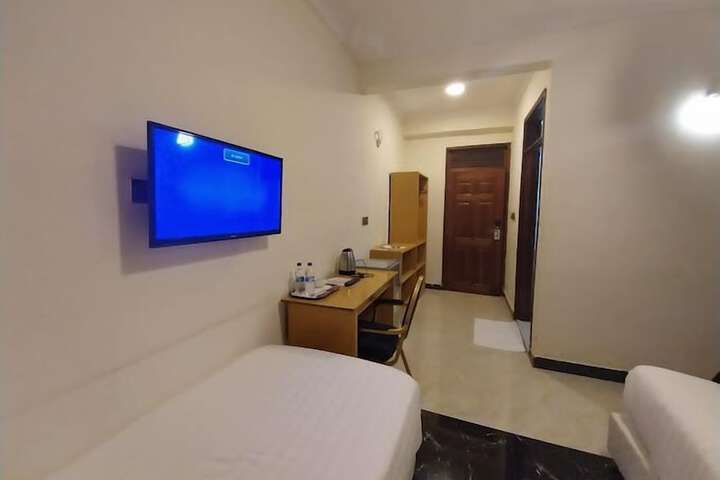 Room 4 of 45