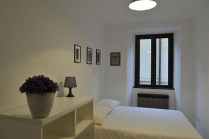 Room 53 of 102