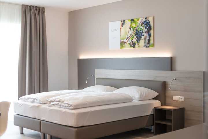 Room 20 of 172