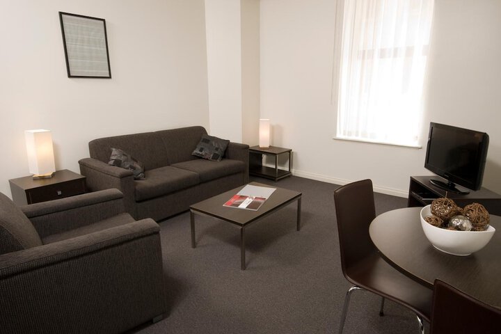 Room 26 of 38