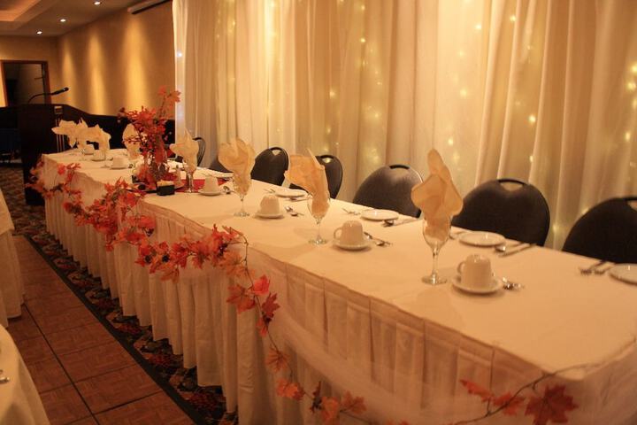 Ballroom/Hall 35 of 46