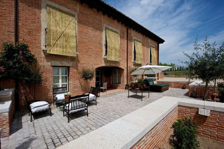 Terrace/Patio 14 of 16