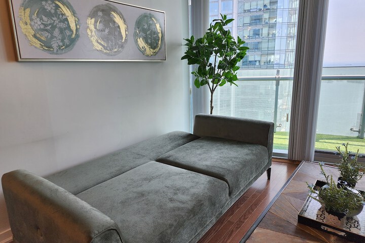 Room 43 of 90