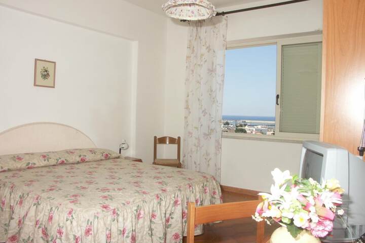 Room 8 of 62