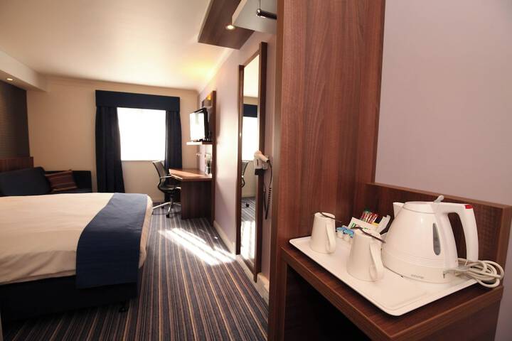 Room 10 of 39