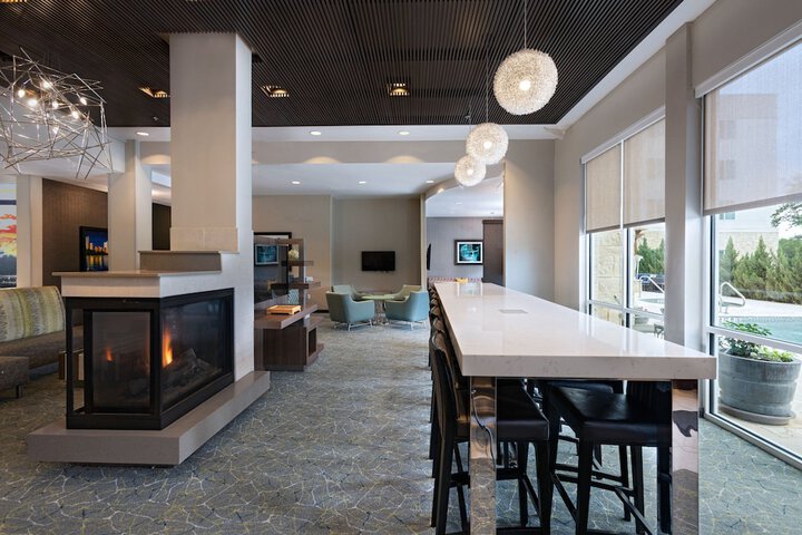 Hotel Interior 4 of 43