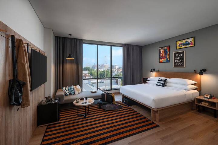 Room 4 of 48