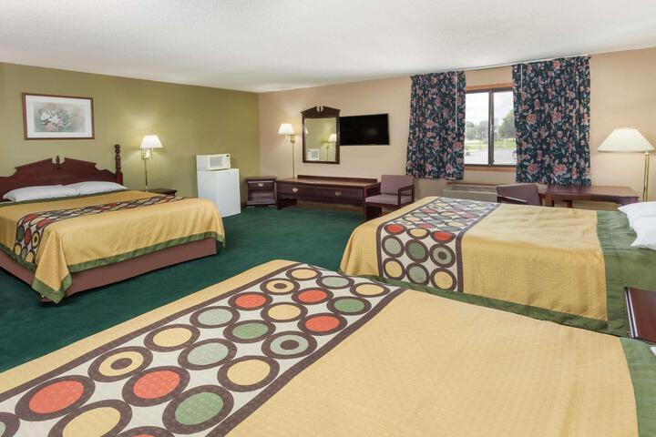 1 Queen Bed Mobility Accessible (15 of 16)